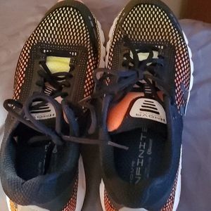 HOVR Infinite men's shoes